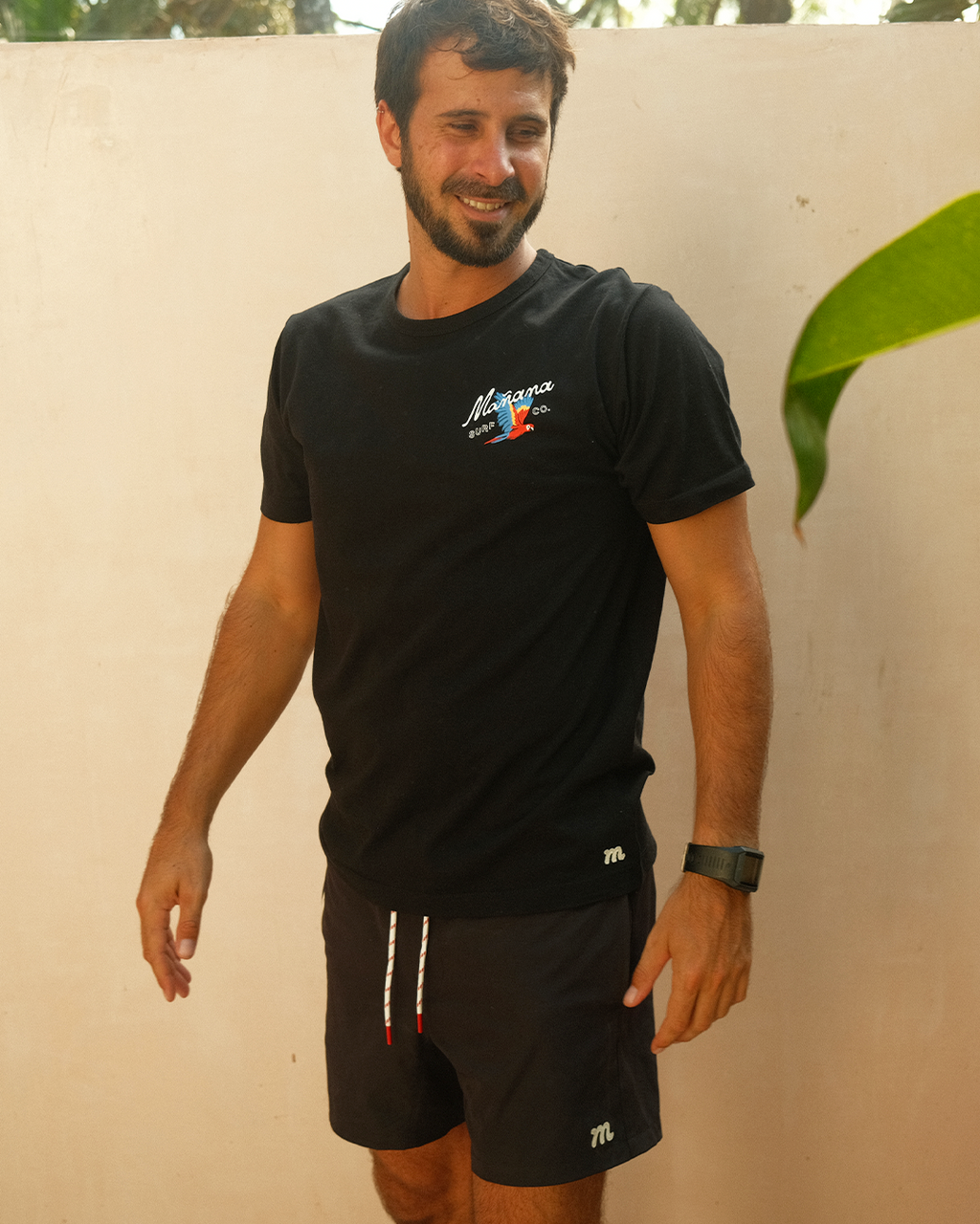 Mañana Macaw Tee - Black