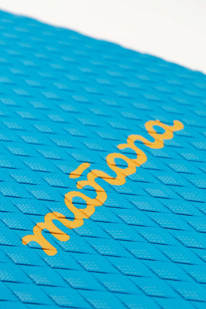 Leslie with Manana branding - Blue